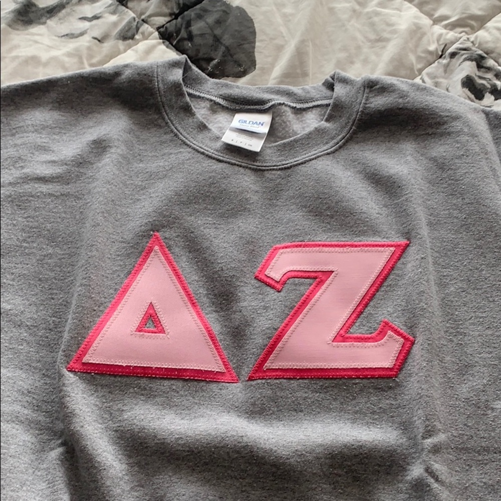 Delta zeta grey and pink pullover sweatshirt